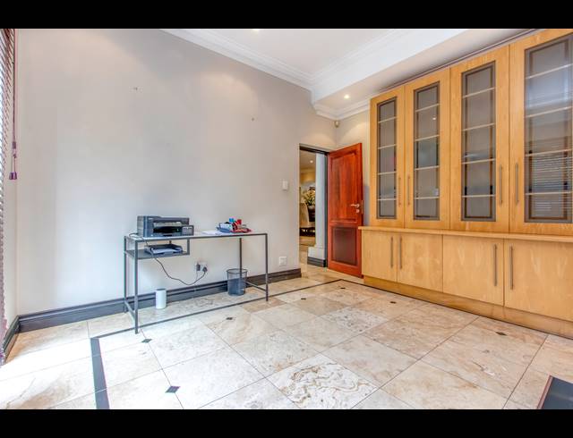 4 BEDROOM HOUSE FOR SALE IN BRYANSTON